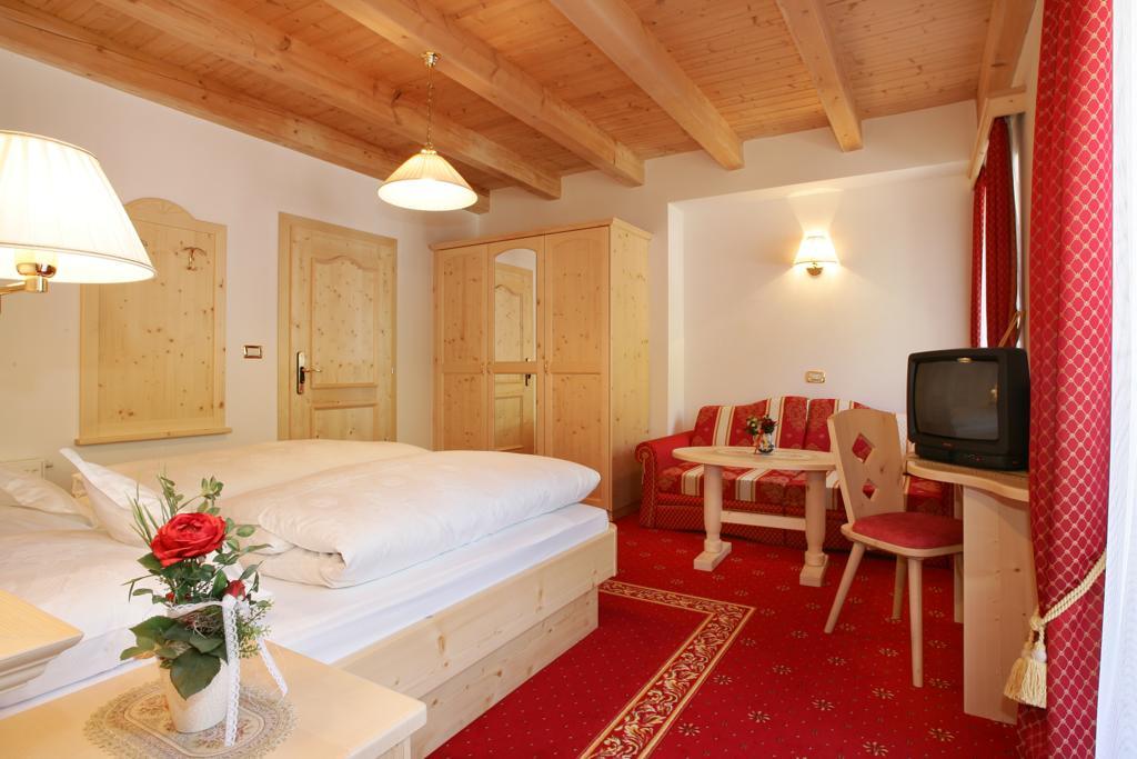Garni B&B Schenk Selva di Val Gardena Pokój zdjęcie
