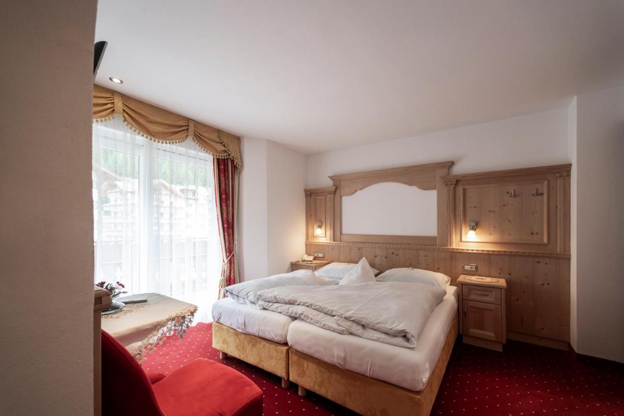 Garni B&B Schenk Selva di Val Gardena Zewnętrze zdjęcie